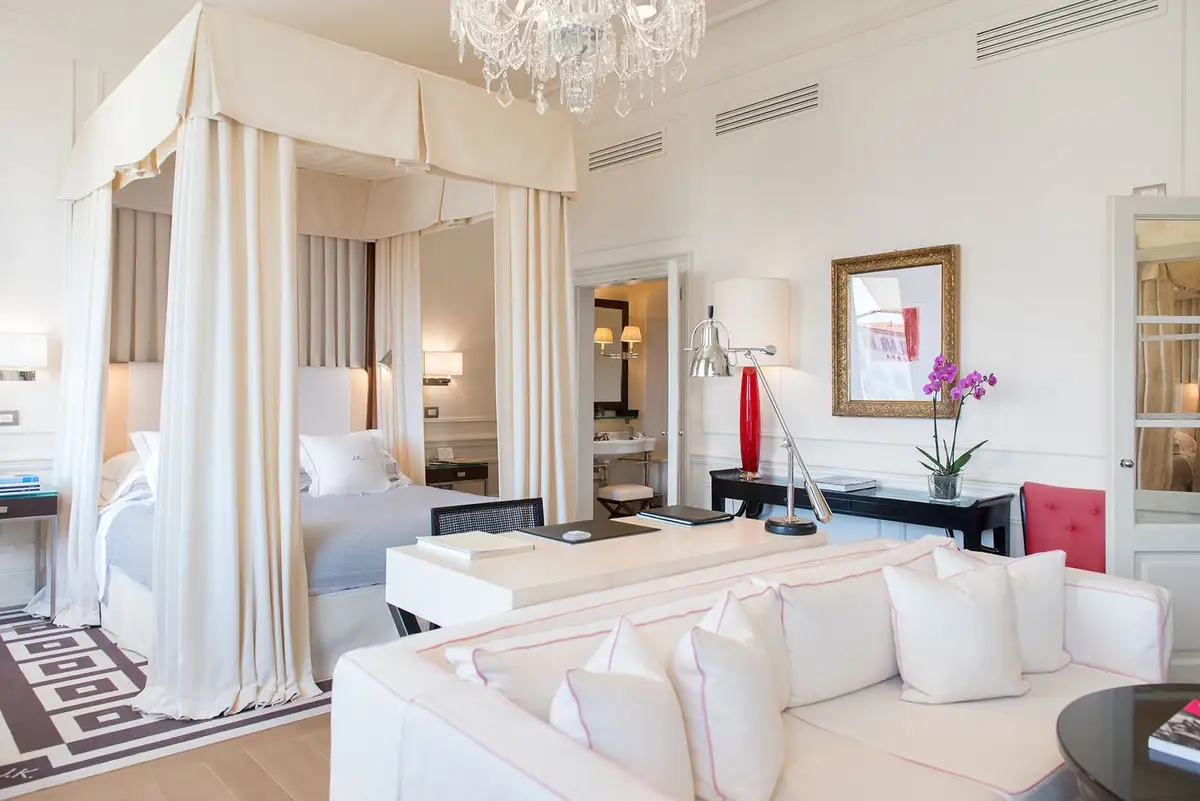 JK Place Master Suite