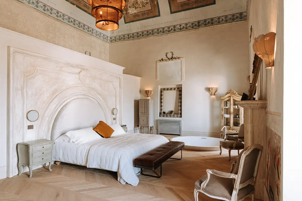 Paragon suite 3.jpg