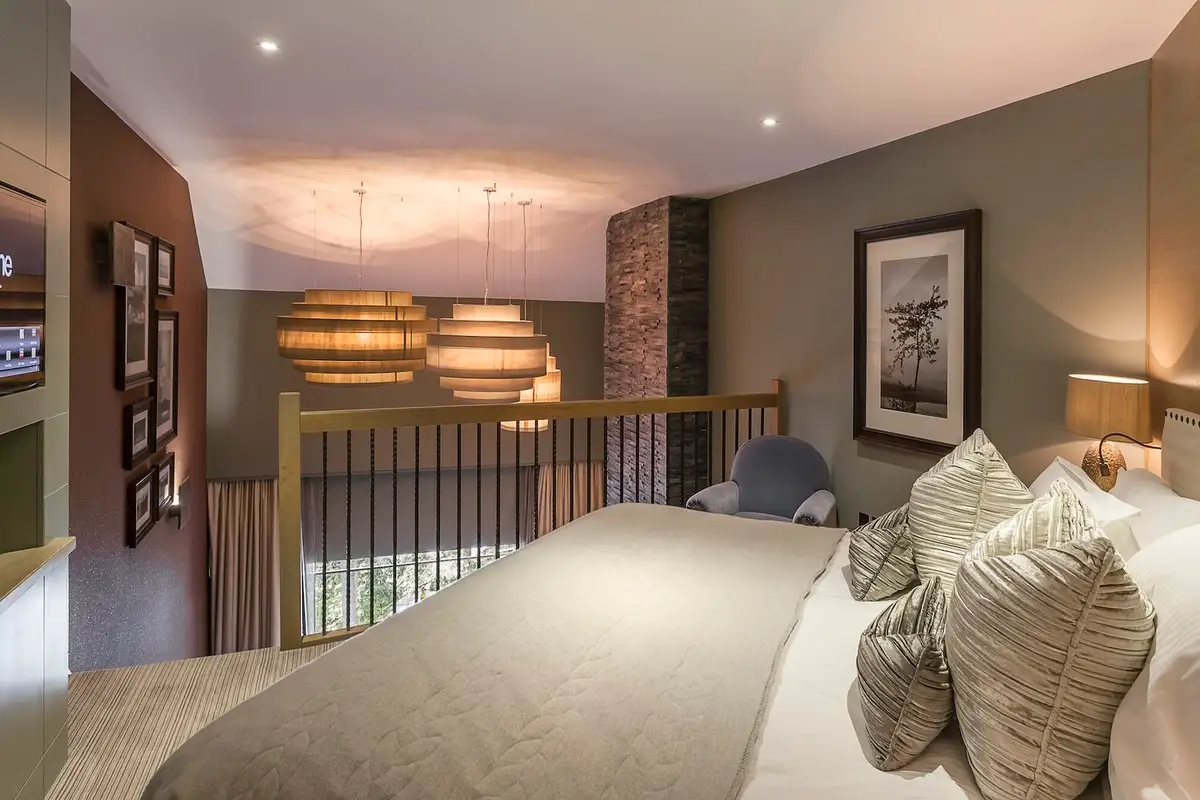 brimstone-hotel-mezzanine-bed-press.jpg