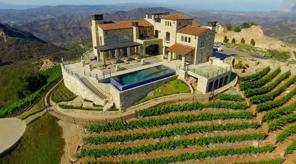Malibu Rocky Oaks Estate Vineyards, Malibu, USA