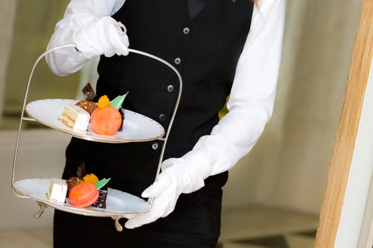 ACE_Claridges_AfternoonTea_074_CAKE STAND.jpg