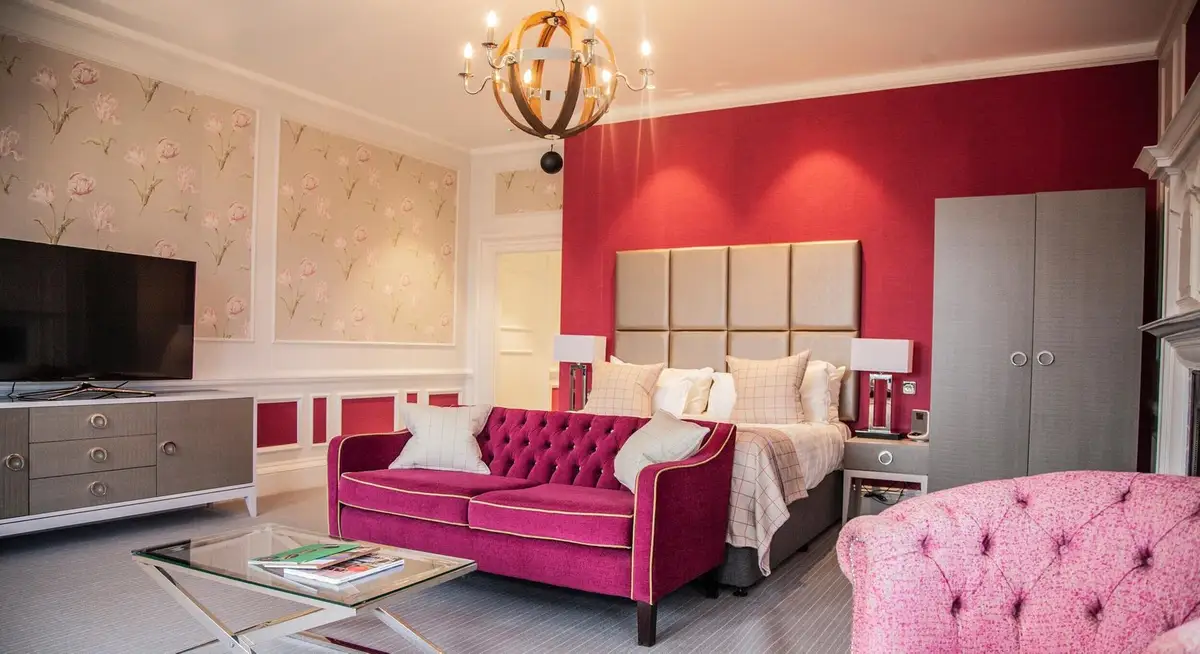 Beatrice Cook Suite, Barnett Hill