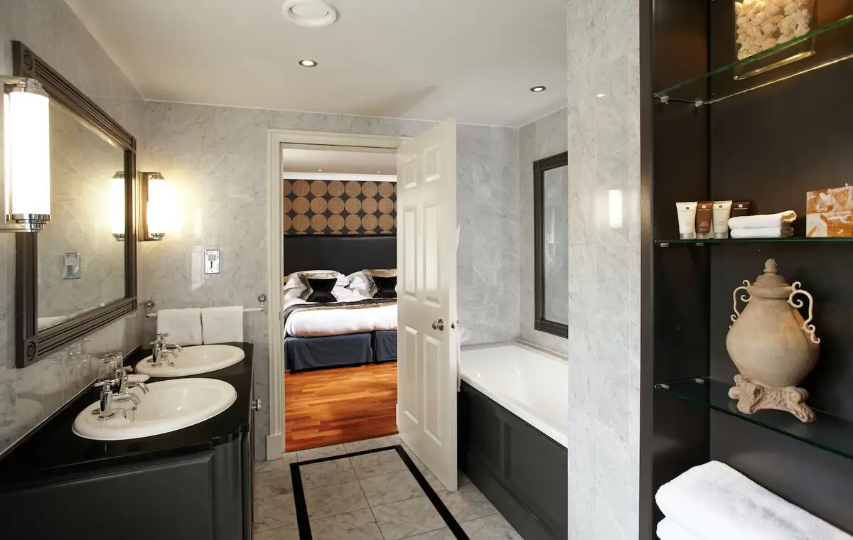 Junior Suite at Rowhill Grange