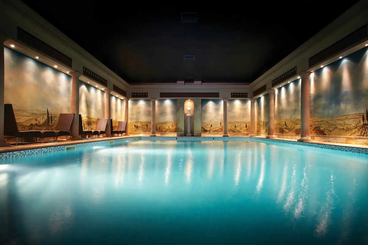 Utopia Spa Indoor Pool