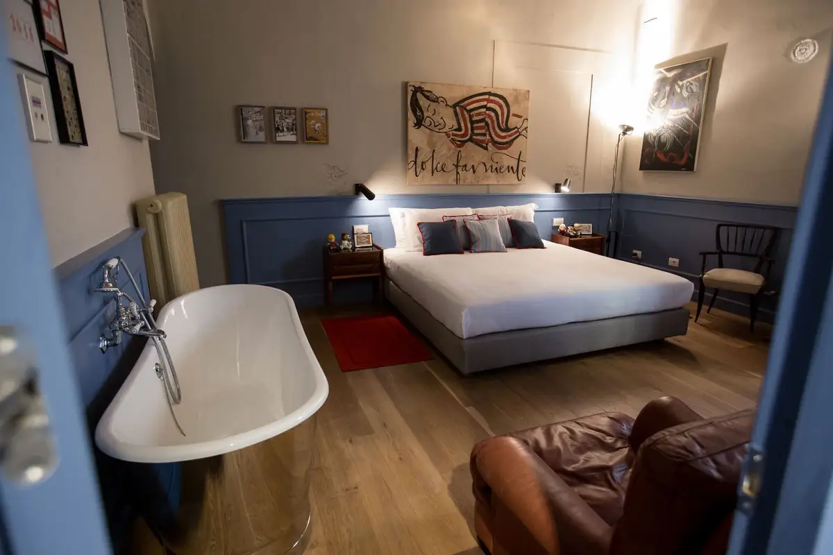 adastra-hotel-florence-deluxe-room1.jpg