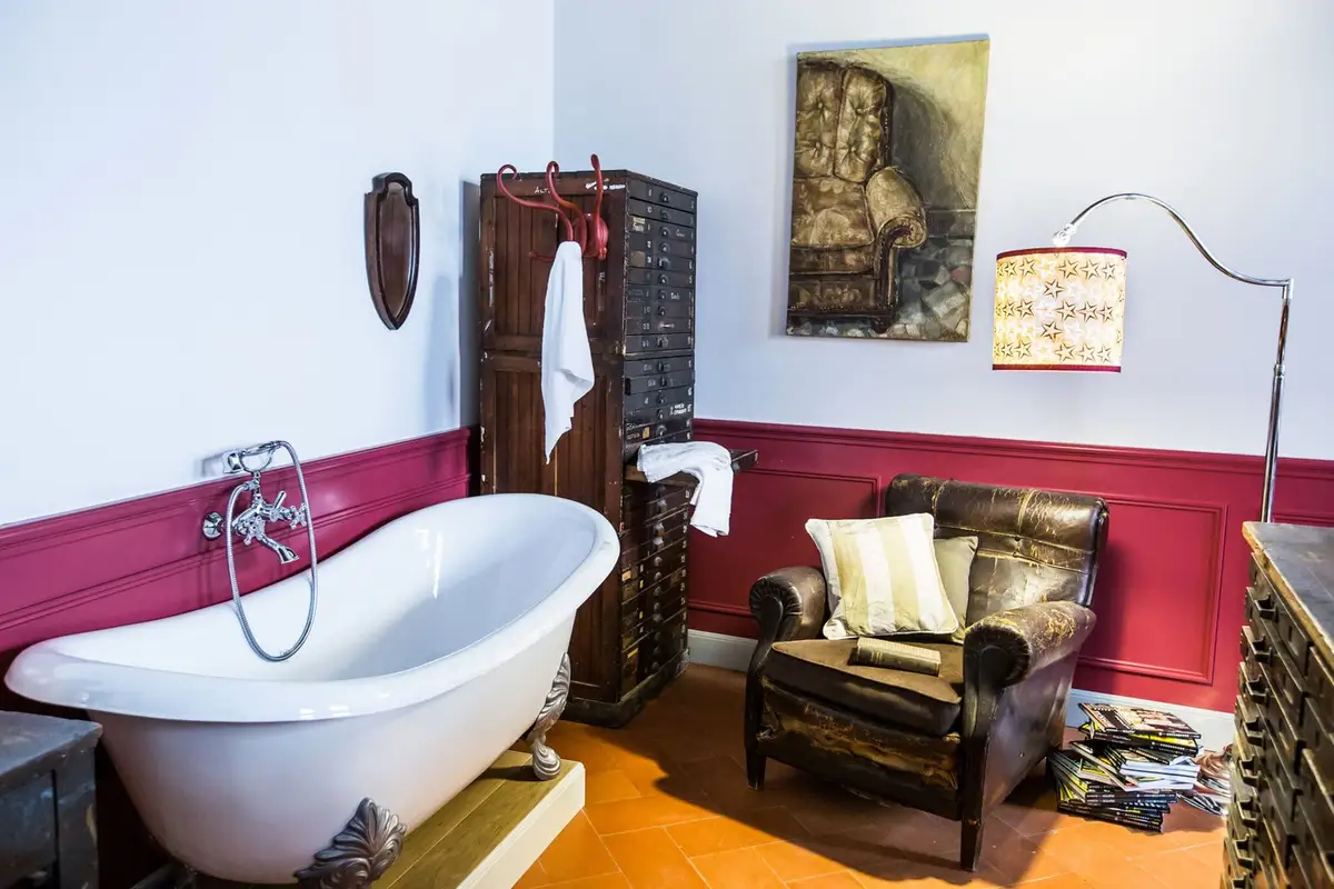 Soprarno Suites