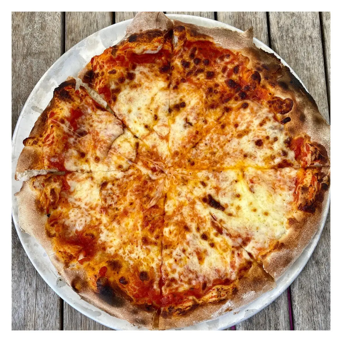Wood-fired pizza at The Anchor at Walberswick