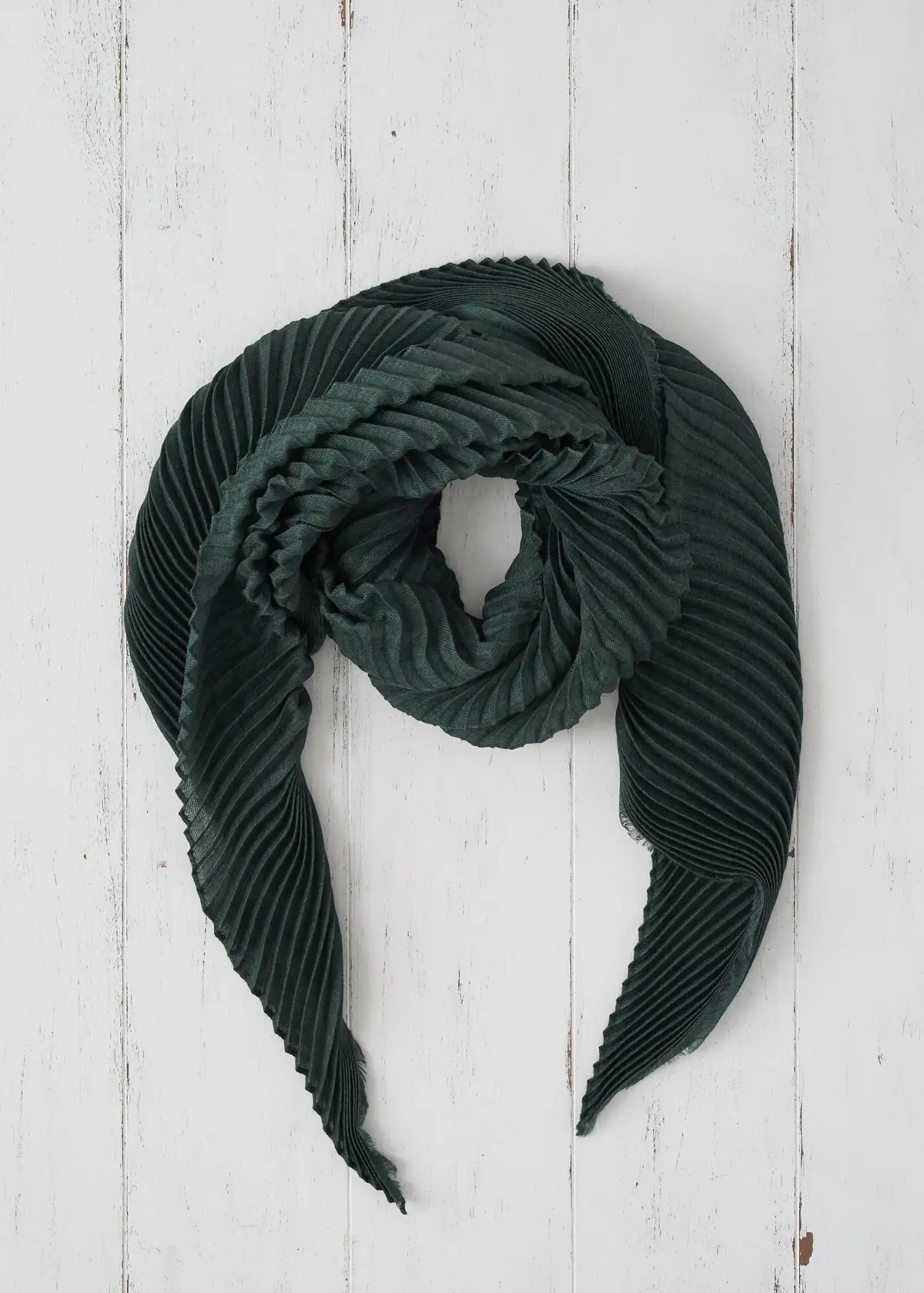 Lois Avery Pleat Scarf in Green.jpg