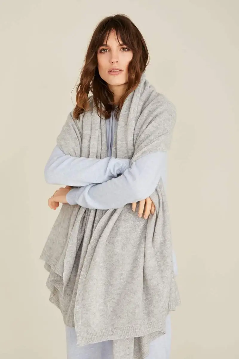 crumpet-120-x-180-travel-throw-light-grey-marl-3143-09-15581648355374_800x.jpg