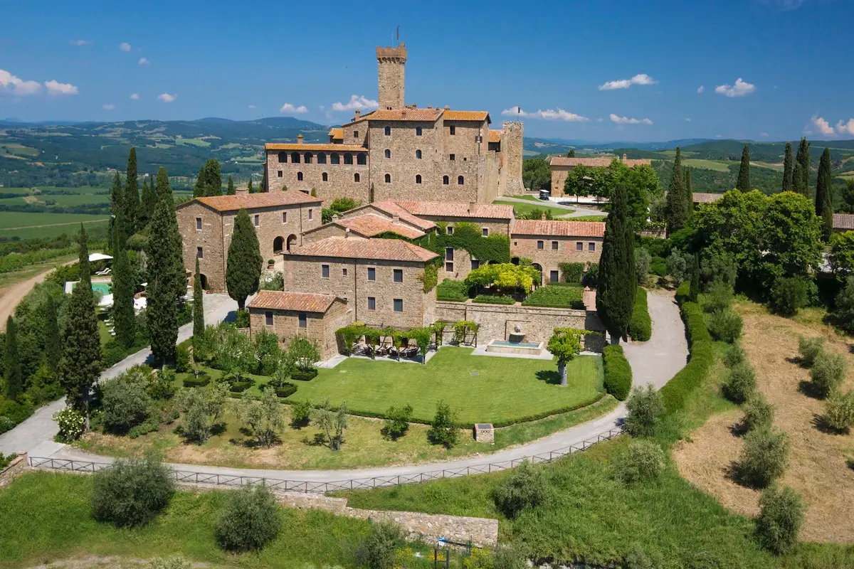 Castello Banfi Il Borgo