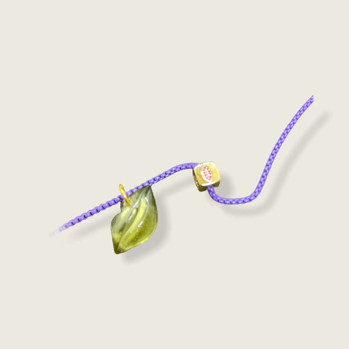 Purple chain, yellow quarz lips and lips block Mixologems.png
