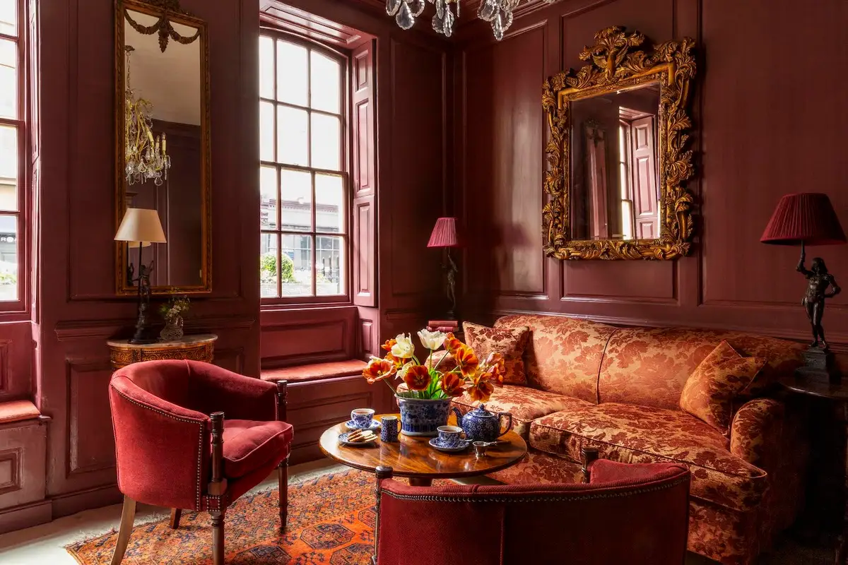 Sitting Room at Hazlitt's