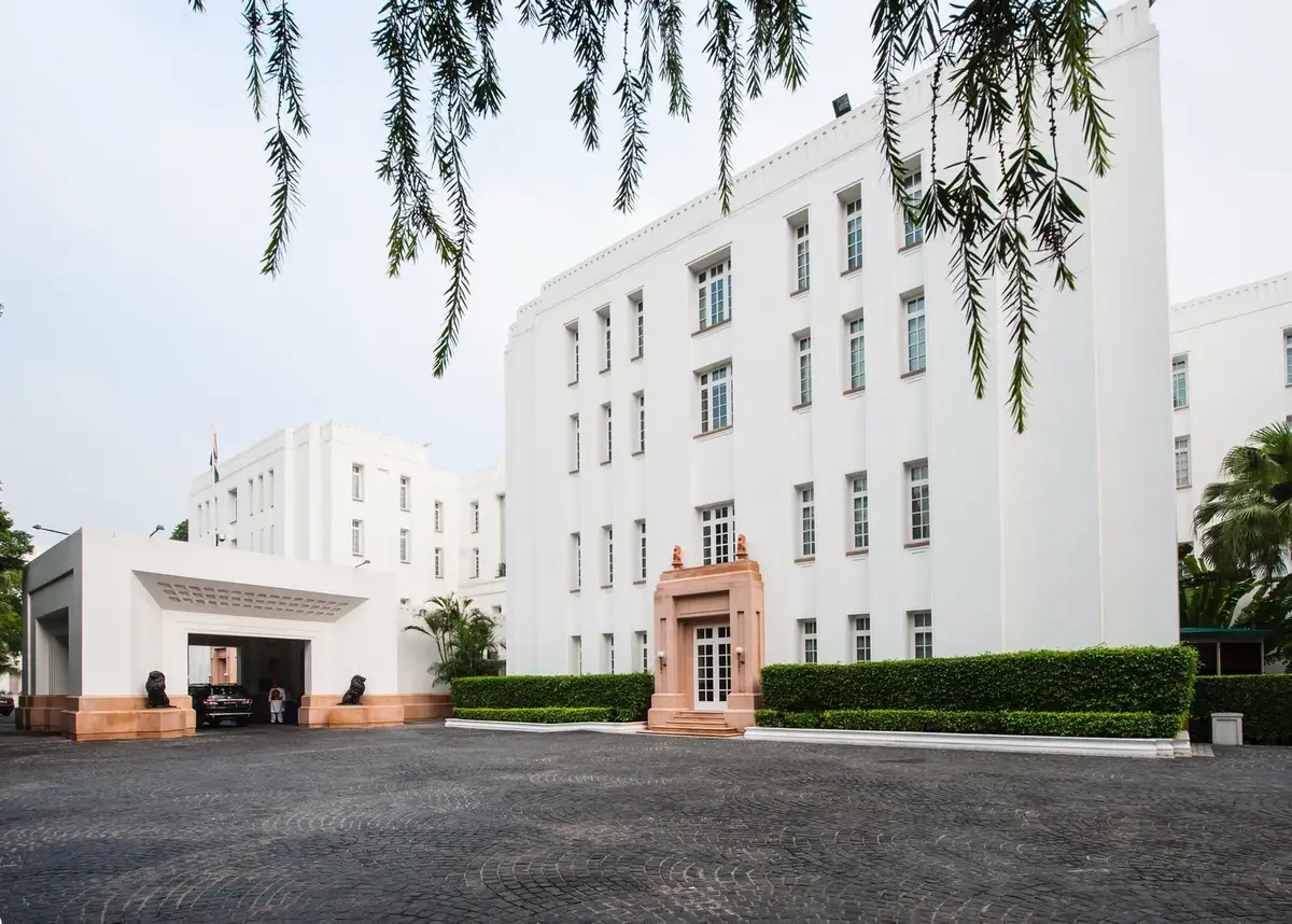 Facade- The Imperial, New Delhi.jpg