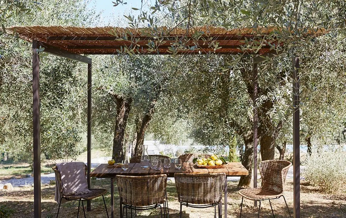 tavolo-giardino.jpeg