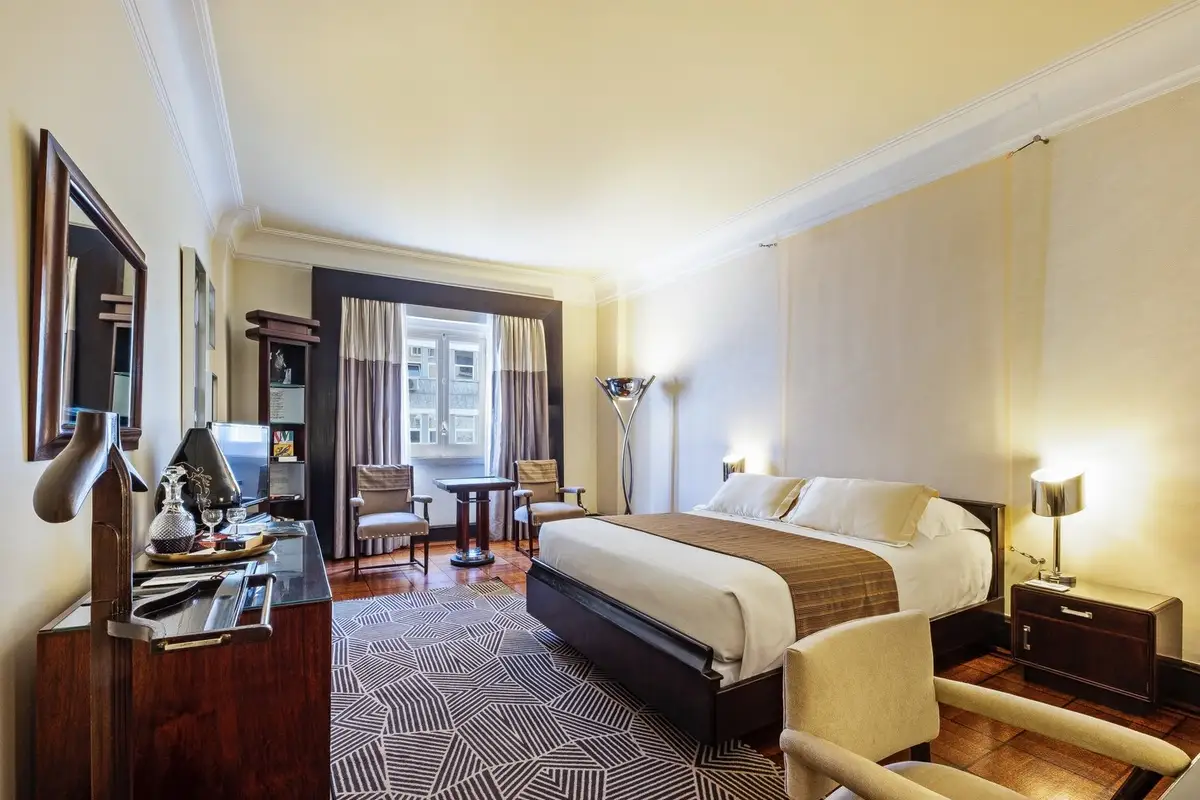 Hotel_Britania-Vinicius-Morais-Room.jpg