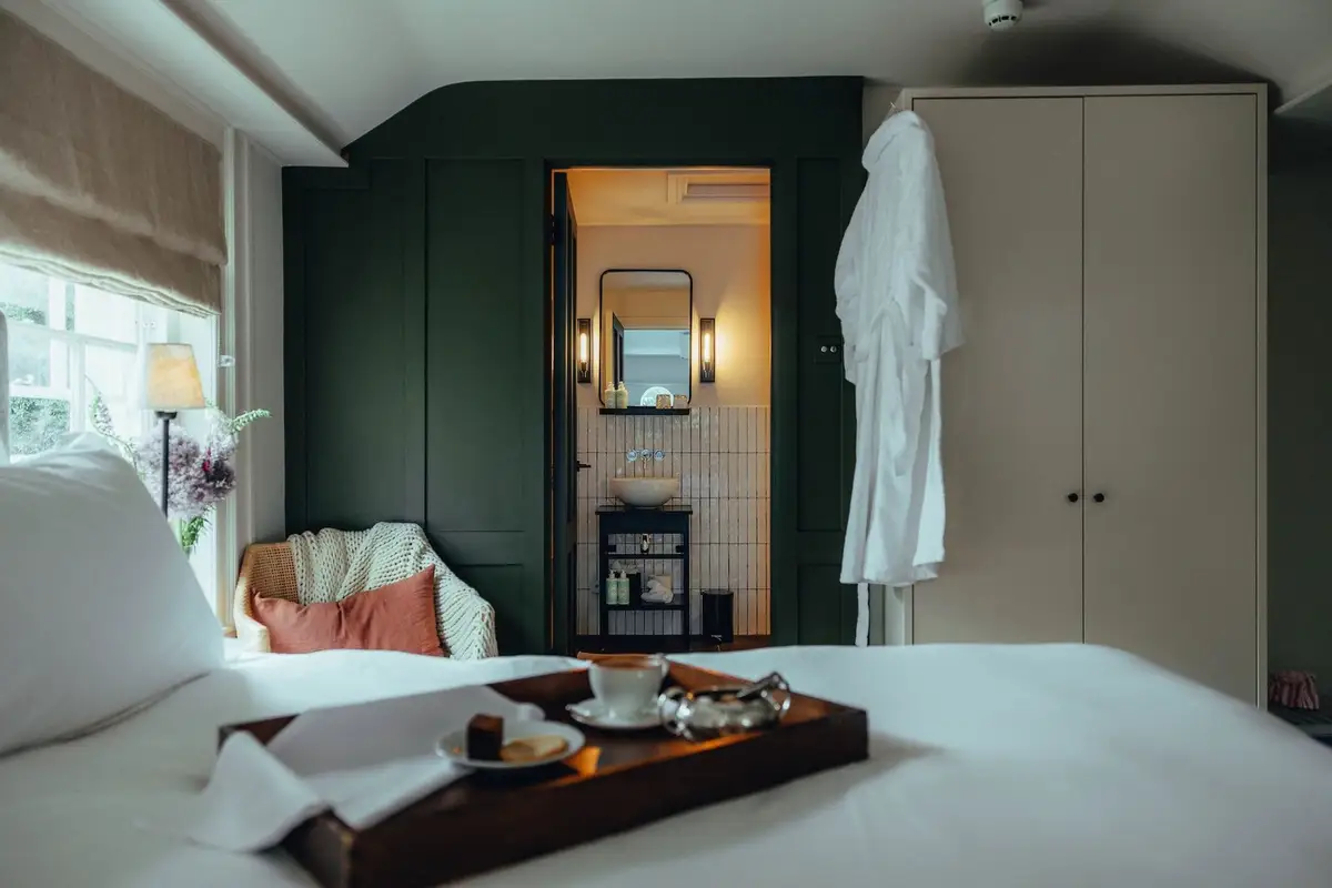 ER-021-new-style-bedroom-content-2022-16.jpg