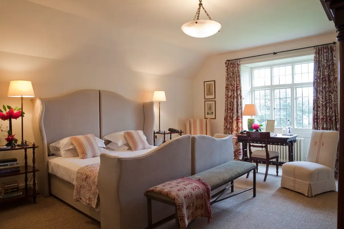 suite 2 bedroom.jpeg