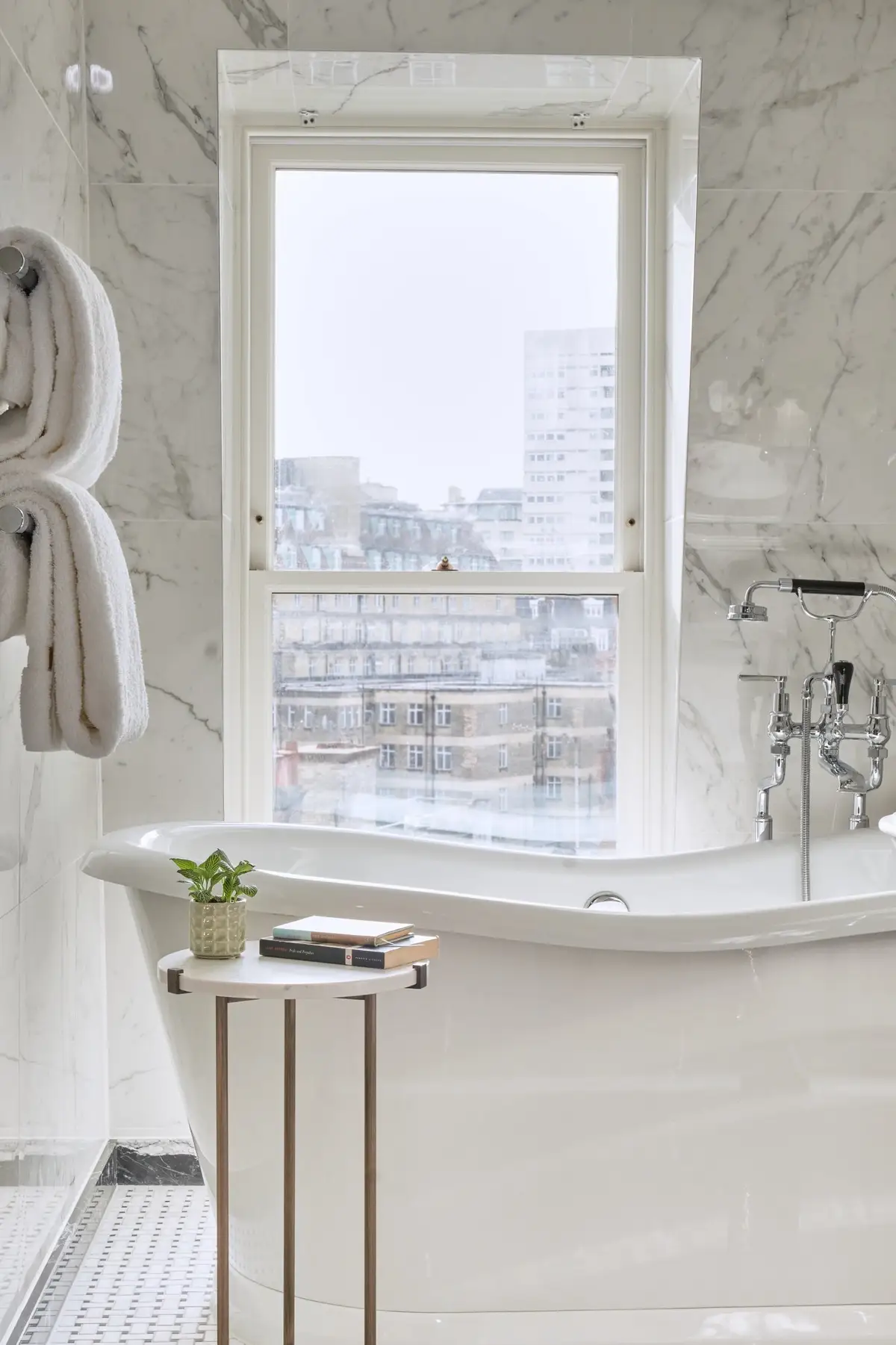 8_The_Mayfair_Townhous_Fifth_Floor_Suite_bathroom.jpg