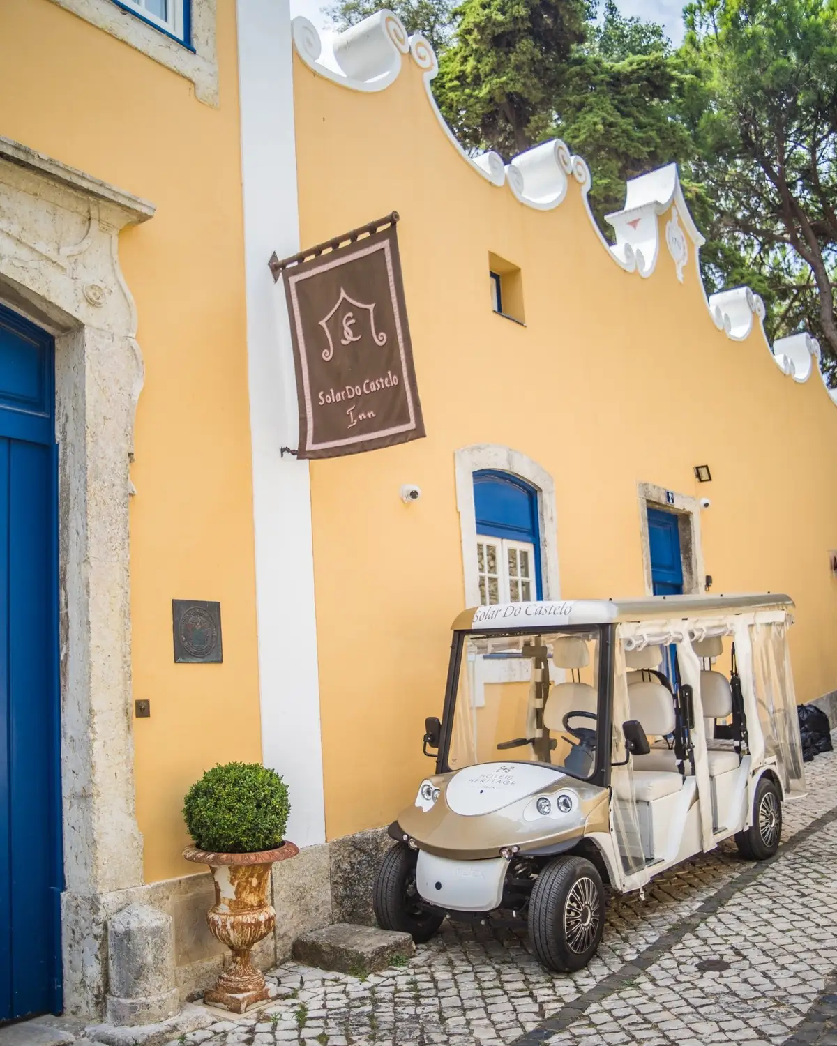 Solar do Castelo_Entrance.jpg