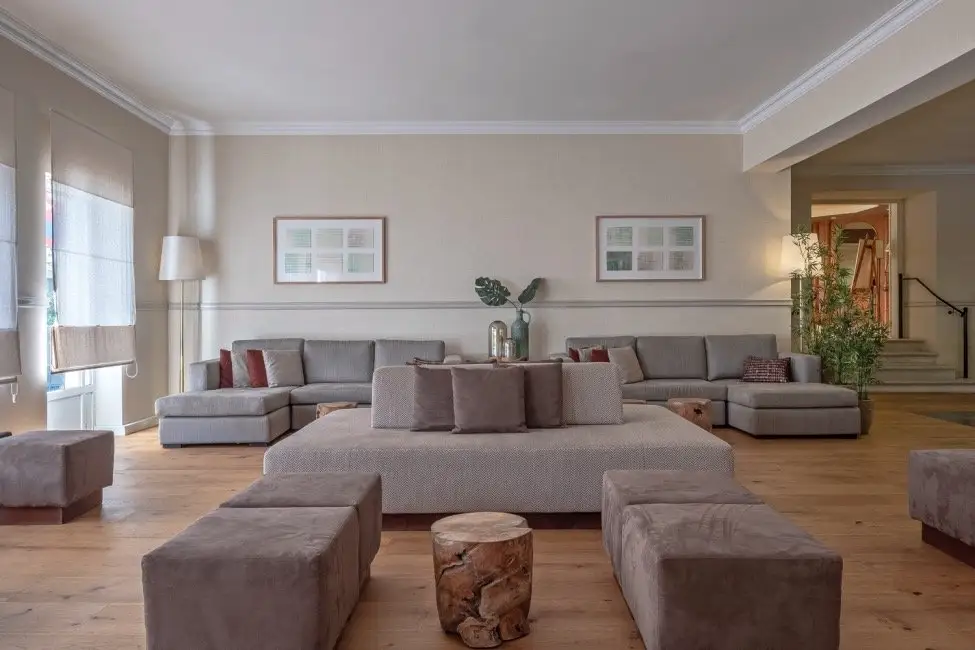 Hotel Lisboa Plaza_Guests Lounge.jpg