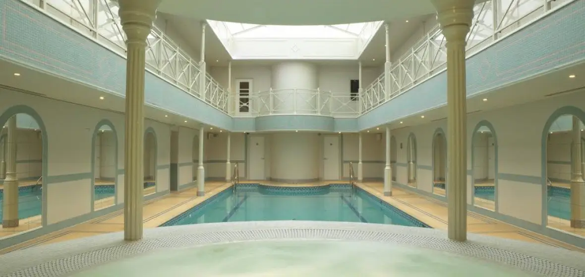 Lygon Arms Pool.jpeg