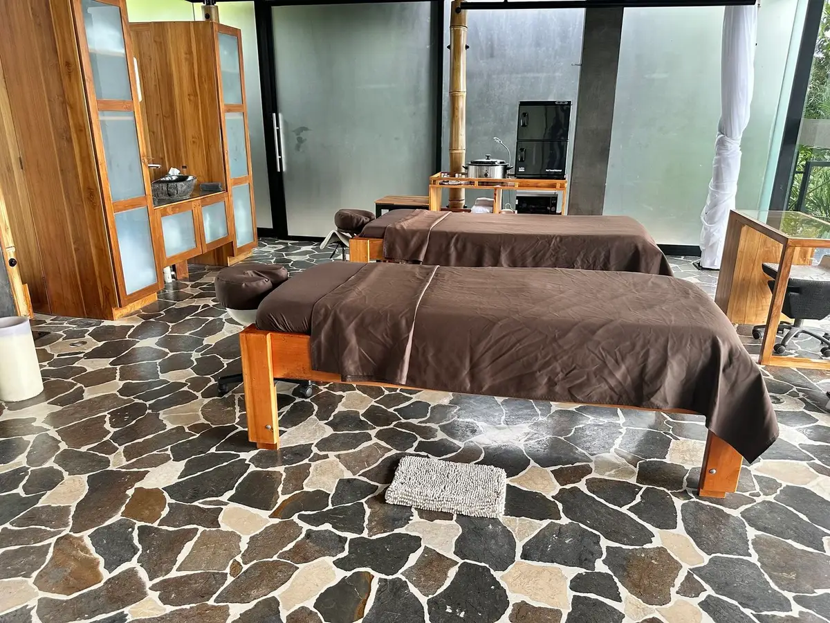 Couples Spa at Kura