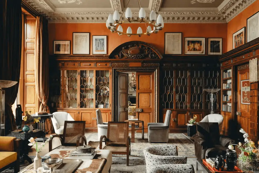 Estelle-Manor-1.png
