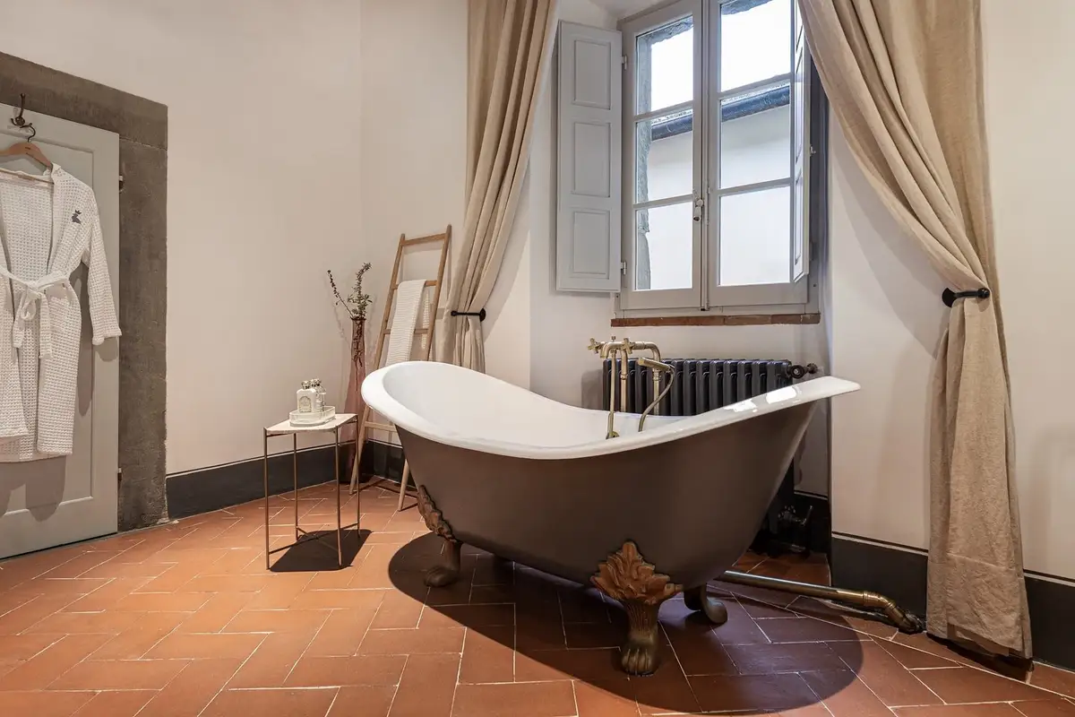 Palazzo Passerini Bathroom