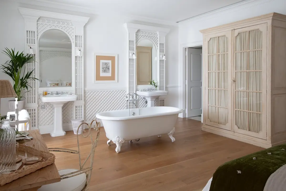 TARABEL Room 2-1.jpg