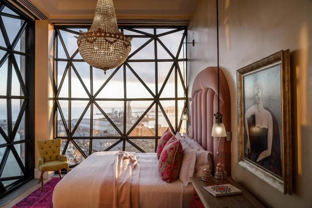 the silo bedroom.jpg