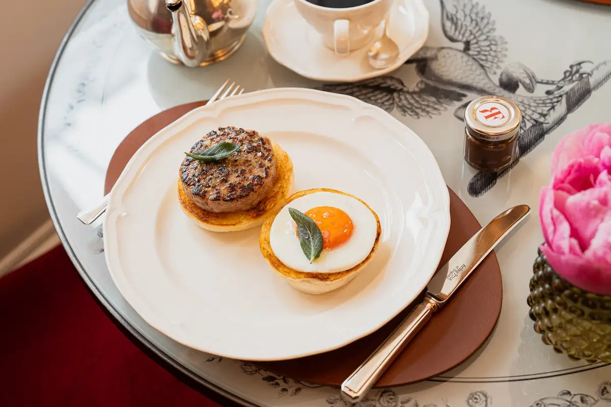 The_Drawing_Room_-Sausage_and_sage_patty_fried_egg_and_English_muffin_LH_May_24.jpeg