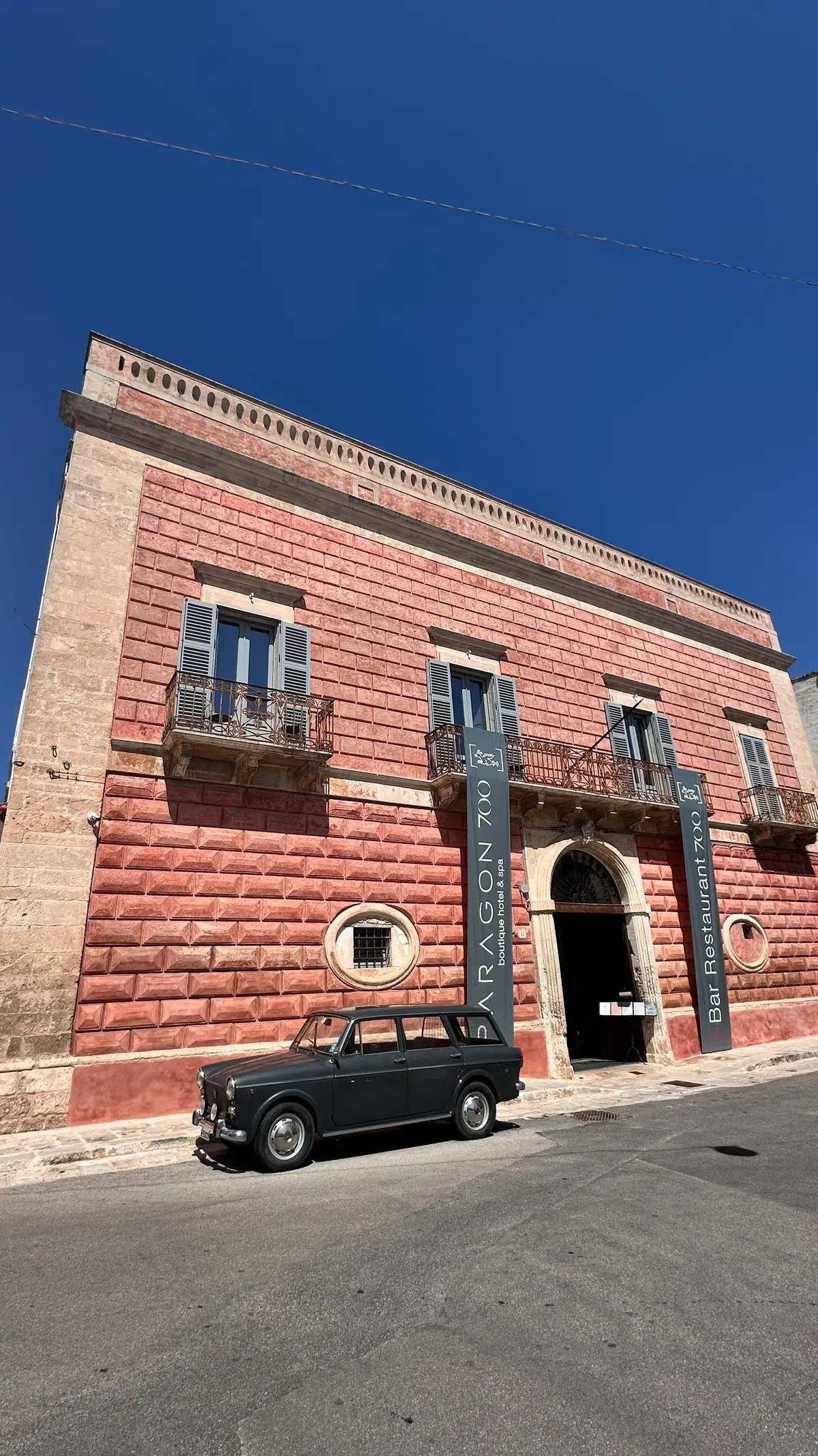 Paragon 700, Ostuni